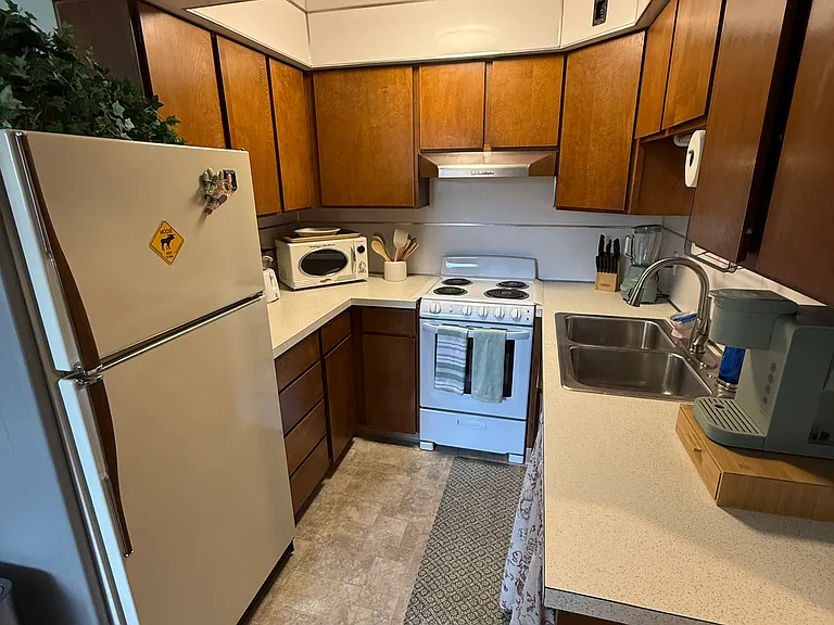 5925 Franklin Dr #4 — Photo 6