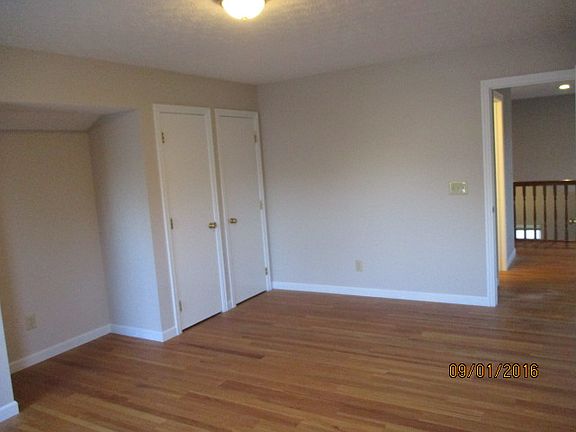 3rd image of 1371 River Trail Dr