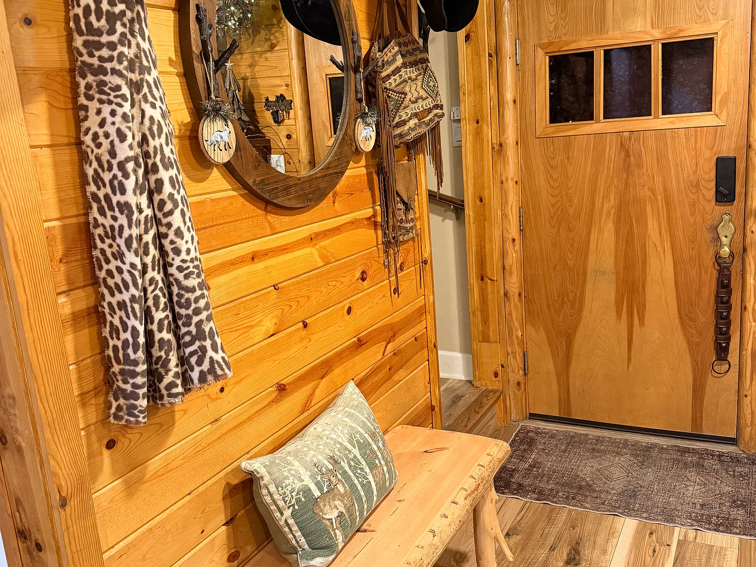 3 bed, 1050 sqft, $3,000 — Photo 4