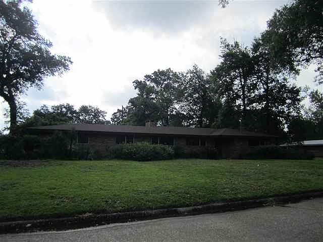 1st image of 1250 Oakcrest Cir