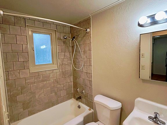 4th image of 5042 SW Corbett Ave #1B-1Ba