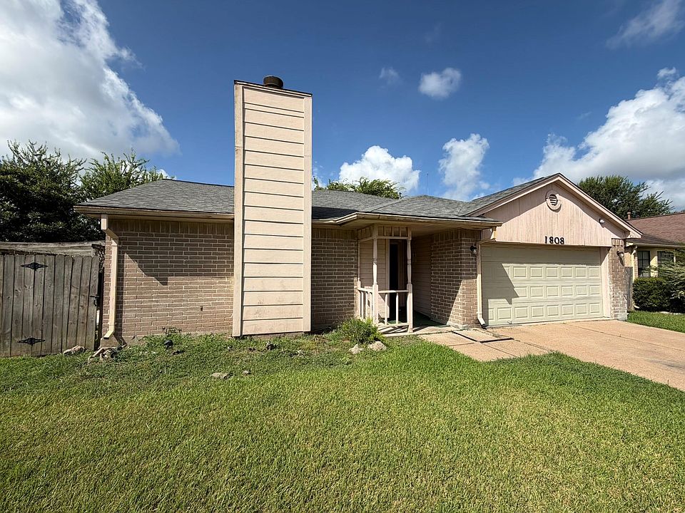 1st image of 1808 Pinewood Park Dr