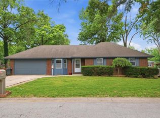 8315 Oakland Ave, Kansas City, KS 66112