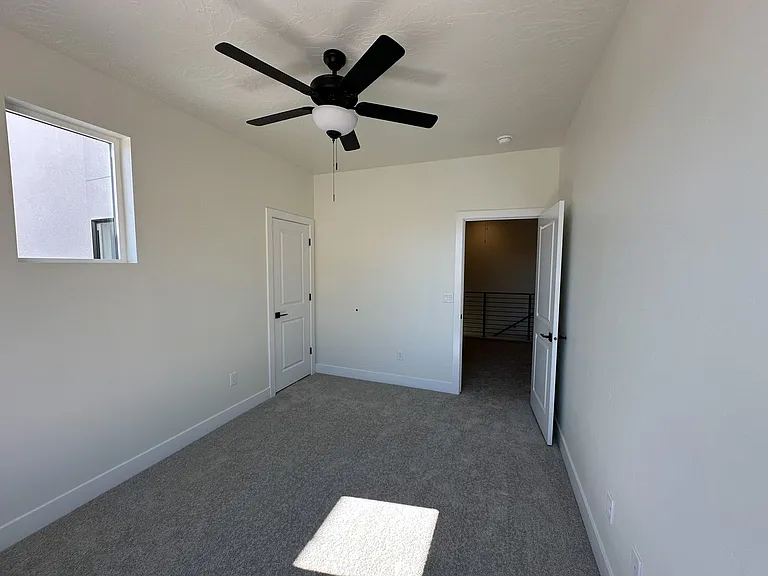 915 S Willow Dr — Photo 27