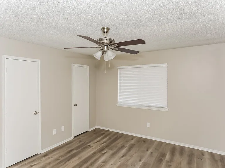 6004 Cool Springs Dr — Photo 8