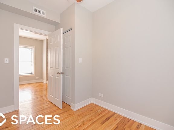 5th image of 820 W Cuyler Ave #822224