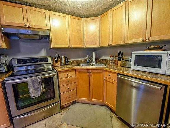 4th image of 10615 88th St #155