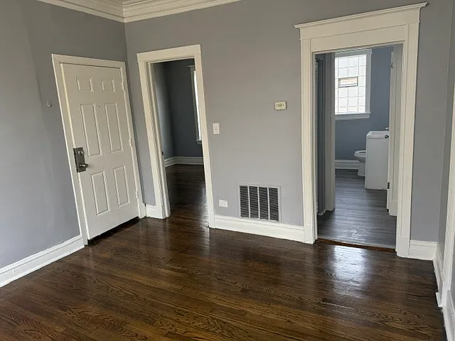1507 W 66th St #2 — Photo 3