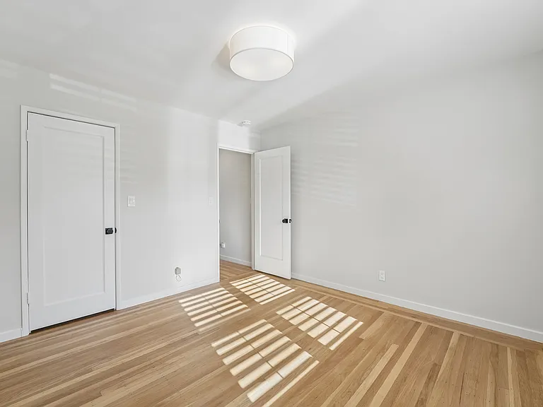 543 Liberty St — Photo 35