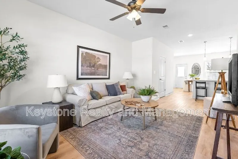2 bed, 2.5 bath, 1176 sqft, $1,250 — Photo 3