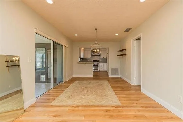901 Mariana Pl — Photo 9
