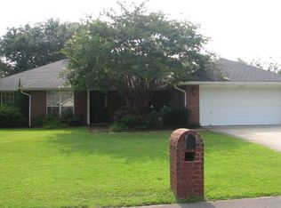 2061 Pine Ranch Dr, Navarre, FL 32566