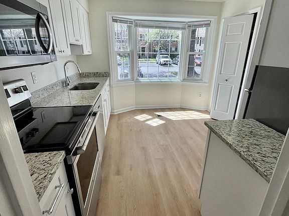 4th image of 12761 Lockleven Ln