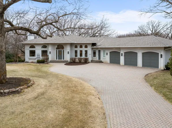 10610 Poppitz Ln, Chaska, MN 55318