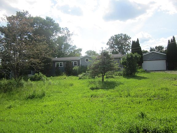 3rd image of 765 N Canal Rd