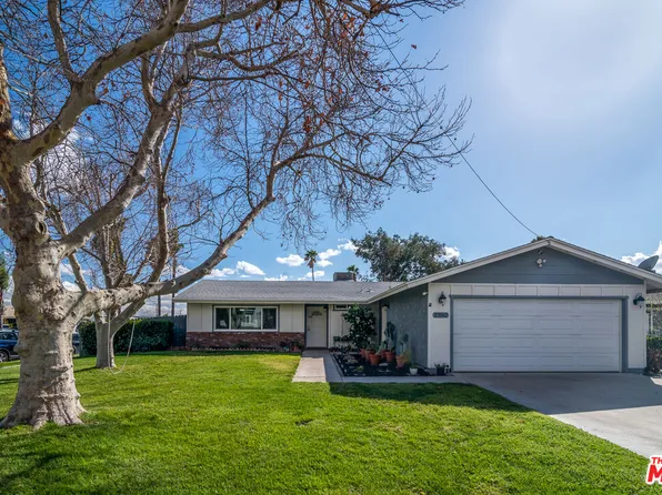 27067 Cypress St, Highland, CA 92346