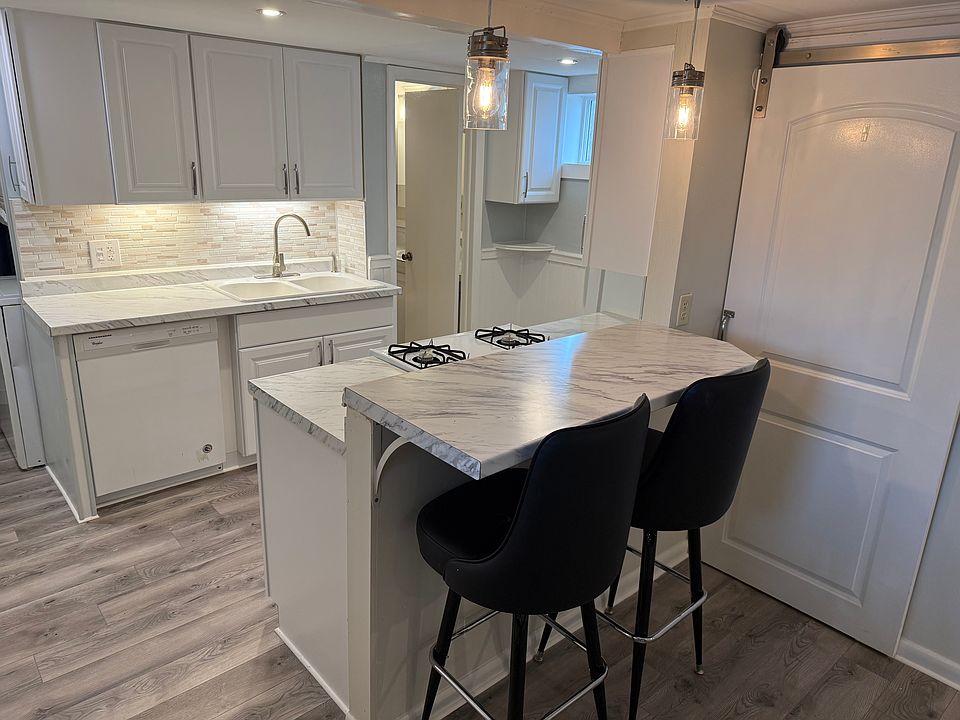 1st image of 202 S Catherine St #A