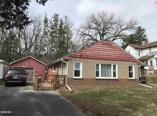 106 Rosedale Ave, Savanna, IL 61074