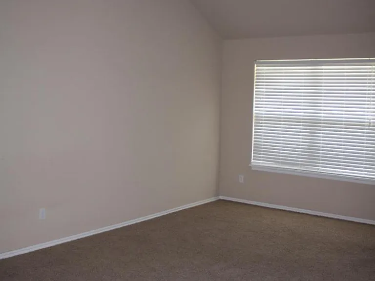 4707 SW Malcom Rd — Photo 8