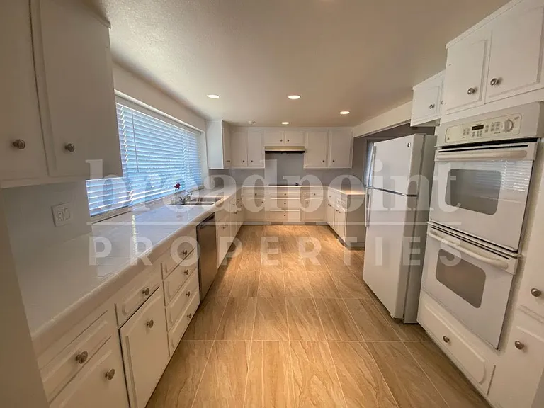 30459 Rolling Hills Dr — Photo 5