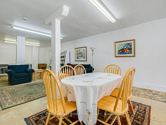 2nd image of 724 Vaughan Rd