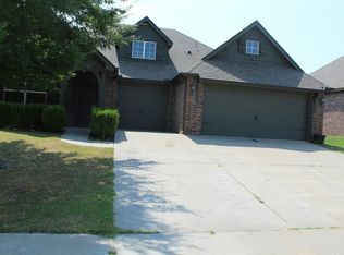 12002 E 105th Pl N, Owasso, OK 74055