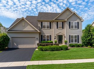 38W930 McNair Dr, Geneva, IL 60134