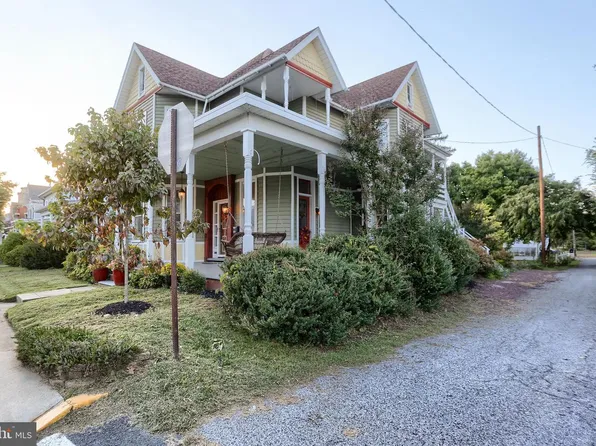 424 W Main St, Mechanicsburg, PA 17055