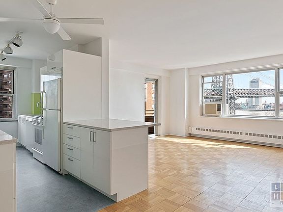 3rd image of 455 Franklin D Roosevelt Dr Unit A807