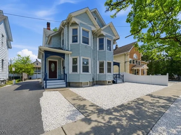 82 Pequannock St, Dover Town, NJ 07801