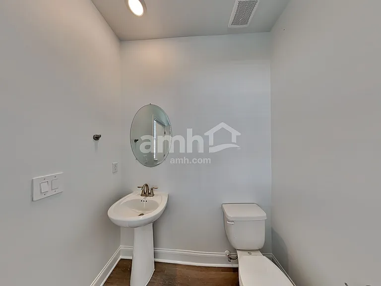 322 Golucke Way — Photo 8