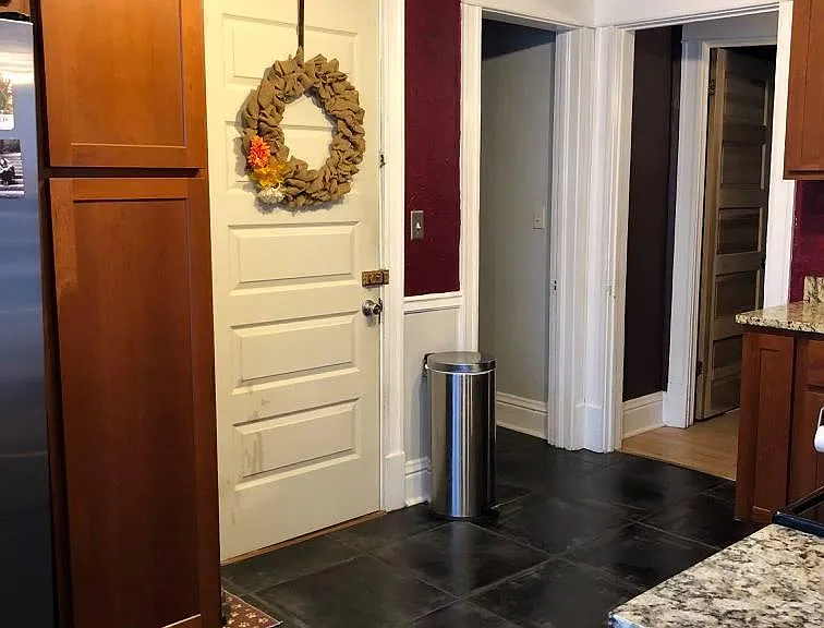 2119 E Bradford Ave — Photo 5