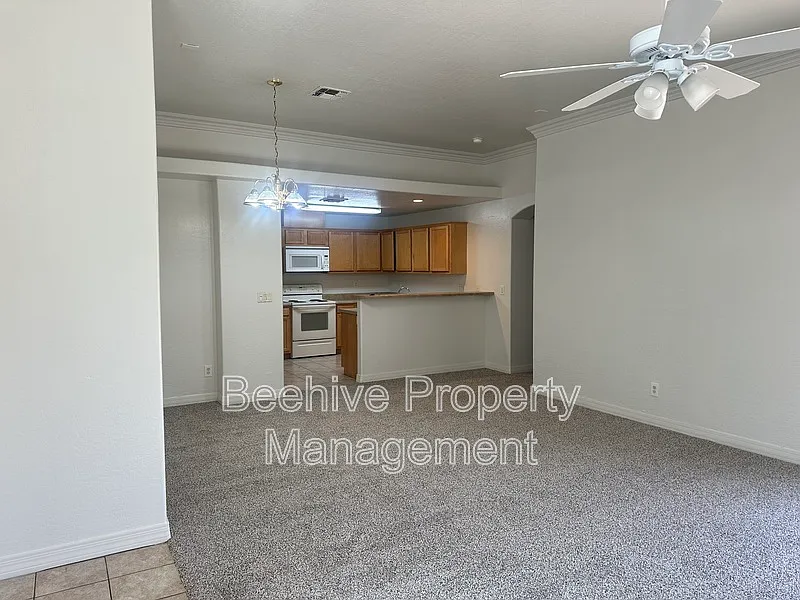 3 bed, 2.0 bath, 1344 sqft, $1,699 — Photo 3