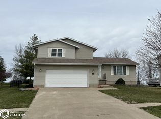 117 Golfview Dr, Osceola, IA 50213