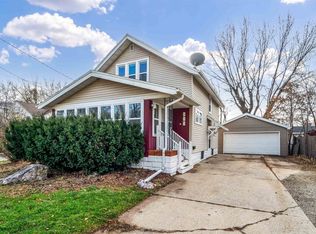 313 E Lincoln Ave, Little Chute, WI 54140