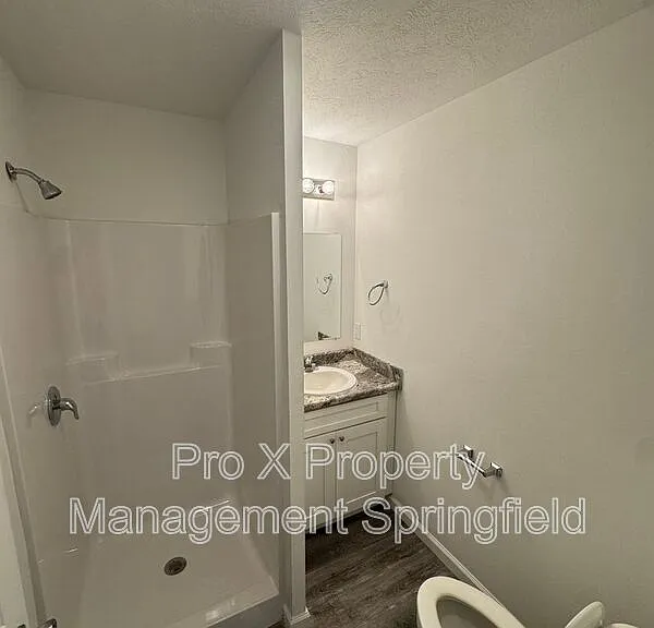 1618 W Scott St — Photo 14