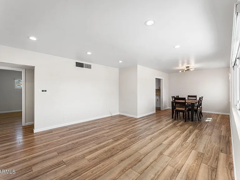 8302 E Windsor Ave — Photo 13