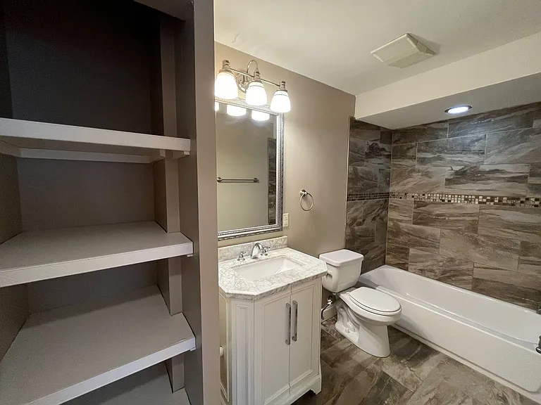 827 Highview St — Photo 14
