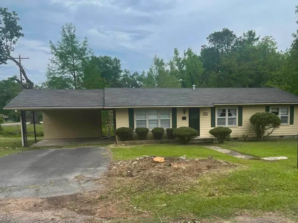 104 East College, Fordyce, AR 71742