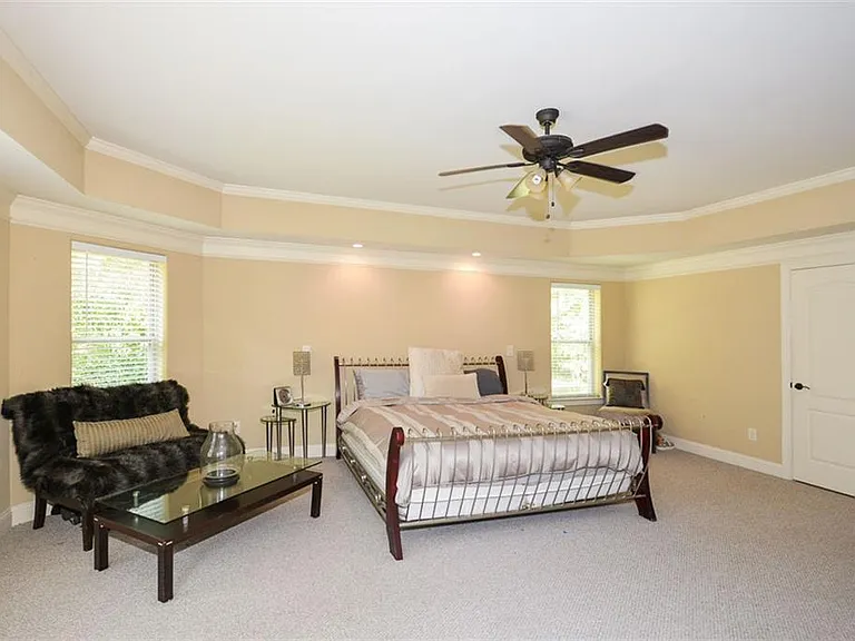 2210 Spalding Dr — Photo 47