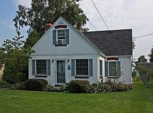 54 North Dr, Rochester, NY 14612