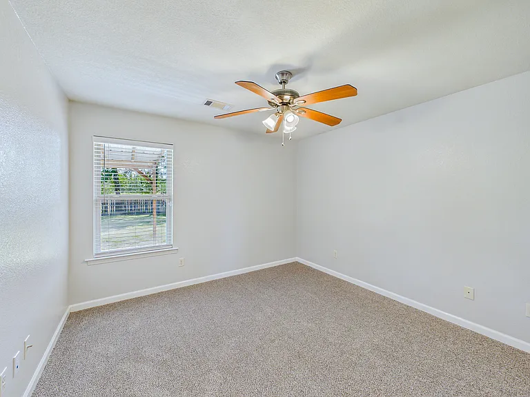29 Green Apple Dr-20_04212026
