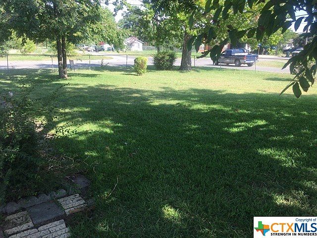 2nd image of 1001/1003 S 22nd St