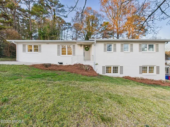 1068 S Pine Knoll Dr, Macon, GA 31204