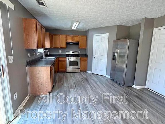 3rd image of 2274 Silver Maple Cir #2274