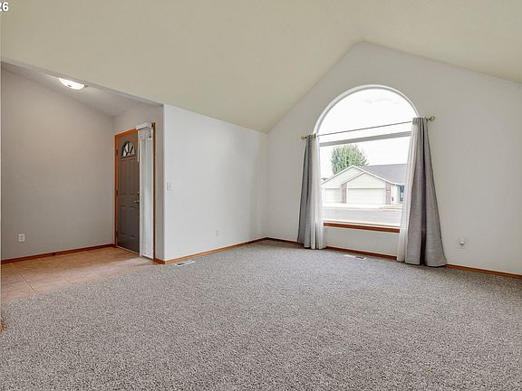 5th image of 317 SE 9th Ave