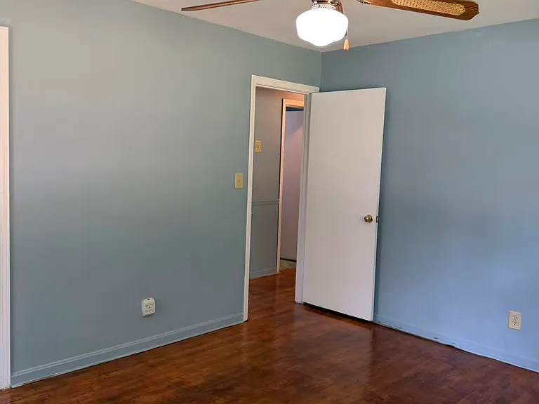 1487 Pine St — Photo 11
