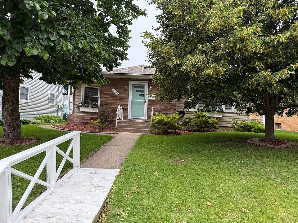 1st image of 1365 Linden Ave