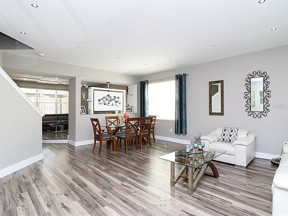 3rd image of 4475 Philadelphia Cir