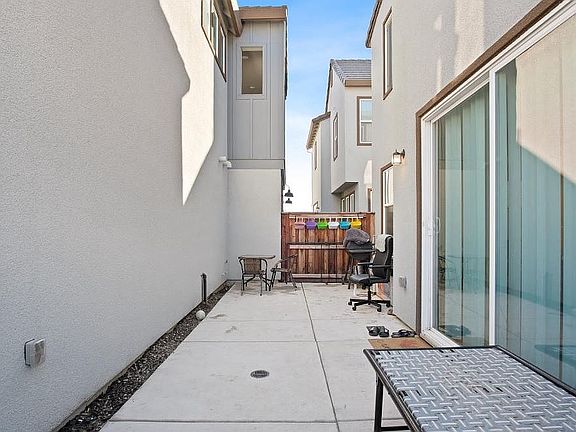 4th image of 17555 Nightshore Dr